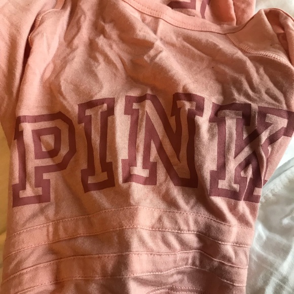 vs PINK tee - Picture 4 of 5